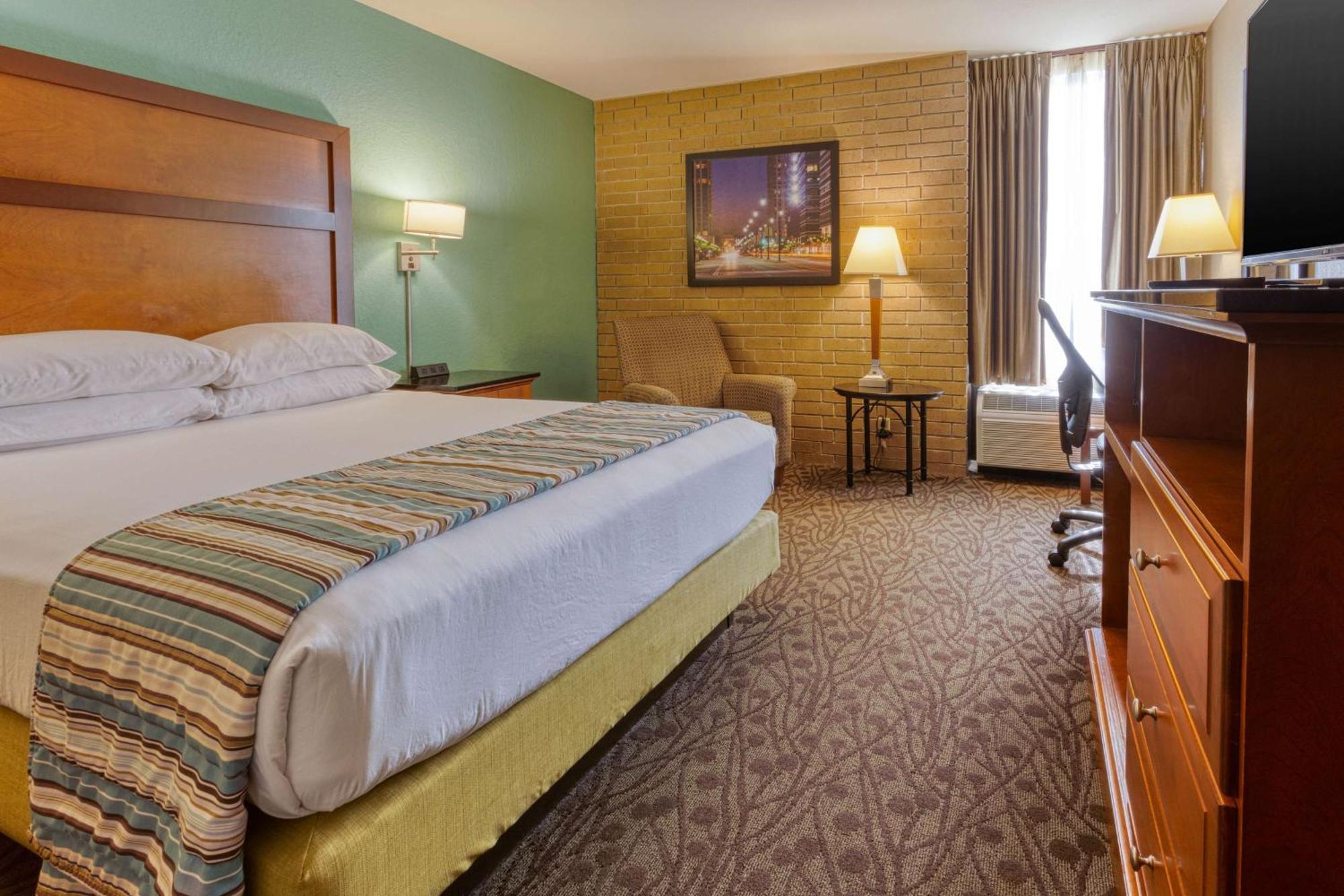 Drury Inn & Suites Atlanta Morrow Exterior photo